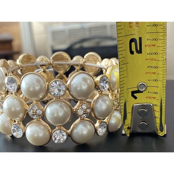 Pearl And Rhinestone Stretch Bracelet Statement Piece - Picture 5 of 6